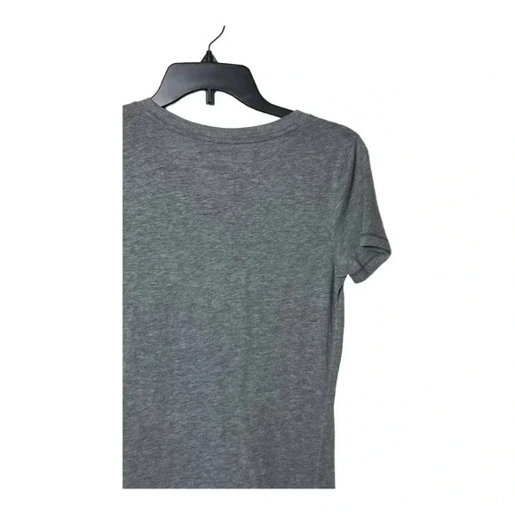 1556. HOLLISTER Y2K SHORT SLEEVE TOP GRAY IN COLOR‎ WITH PINK/WHITE LETTERING LG - Picture 7 of 9